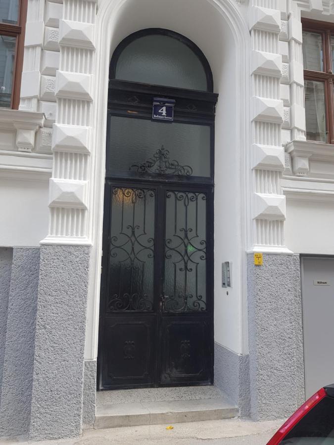 Wunderschones Apartment Вена Экстерьер фото